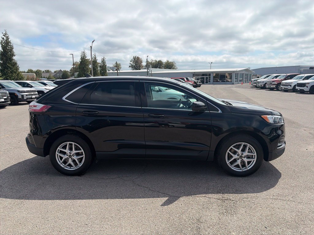 Used 2023 Ford Edge SEL AWD/4WD image 7
