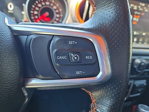 Used 2021 Jeep Gladiator Mojave AWD/4WD image 18