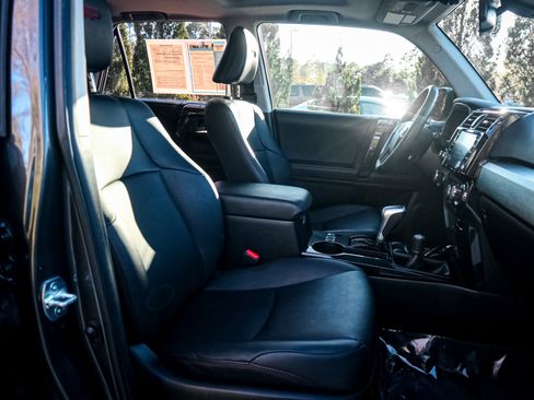 Used 2021 Toyota 4Runner TRD Off-Road Premium image 33