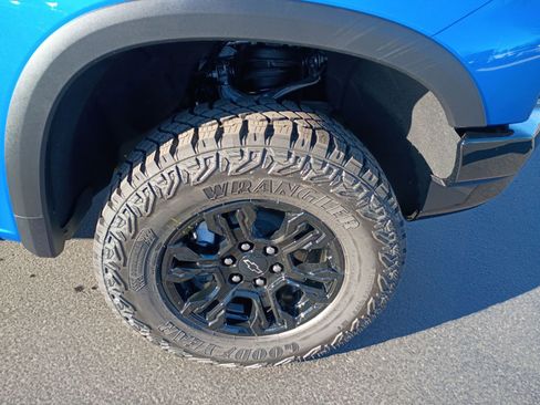 New 2026 Chevrolet Silverado 1500 ZR2 image 21