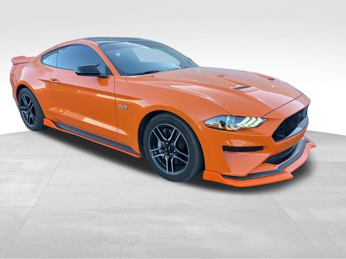 Used 2020 Ford Mustang GT Premium RWD image 3
