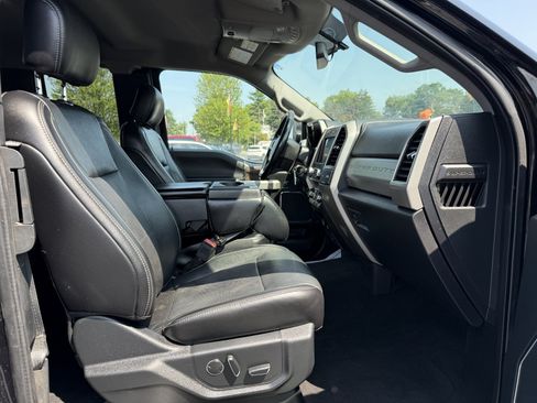 Used 2019 Ford F250 Lariat image 11