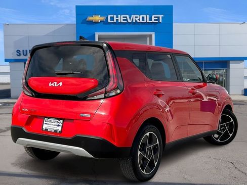 Used 2023 Kia Soul EX FWD image 2