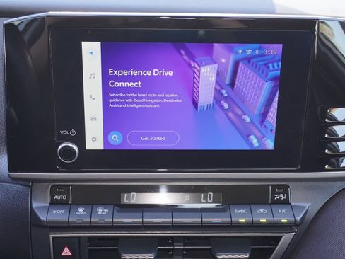 Used 2025 Toyota Camry LE FWD image 14