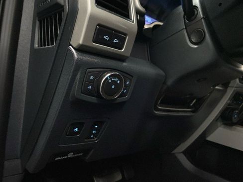 Certified 2022 Ford F250 Lariat w/ Lariat Ultimate Package image 17