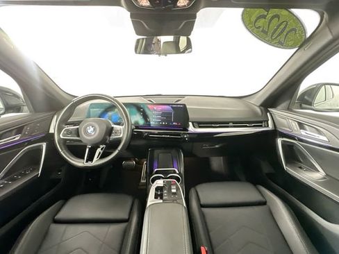 Used 2025 BMW X1 xDrive28i AWD/4WD image 3