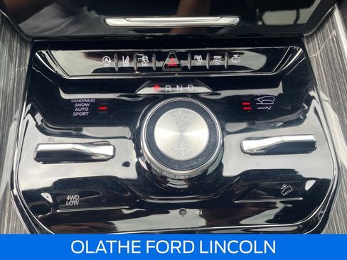 Used 2022 Jeep Wagoneer Series III w/ Premium Group I AWD/4WD image 12