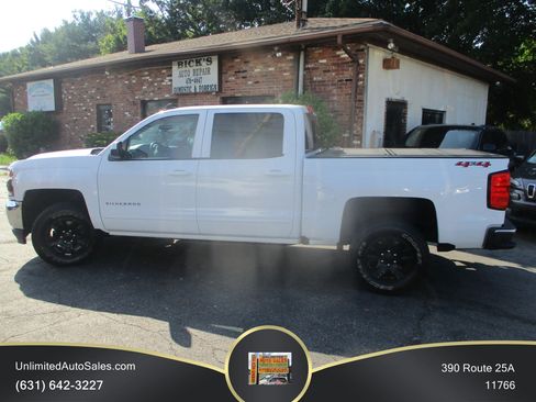 Used 2018 Chevrolet Silverado 1500 LT w/ All Star Edition AWD/4WD image 3