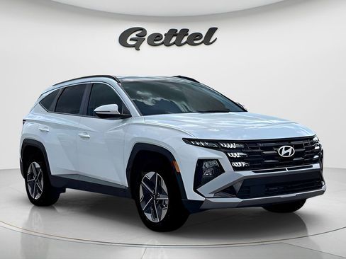 Certified 2025 Hyundai Tucson SEL image 4