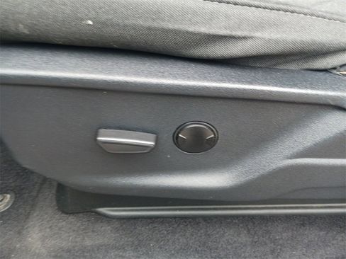 Used 2023 Ford F150 XLT image 30