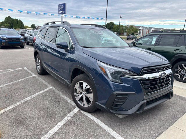 Used 2023 Subaru Ascent Premium w/ Convenience Package AWD/4WD image 3