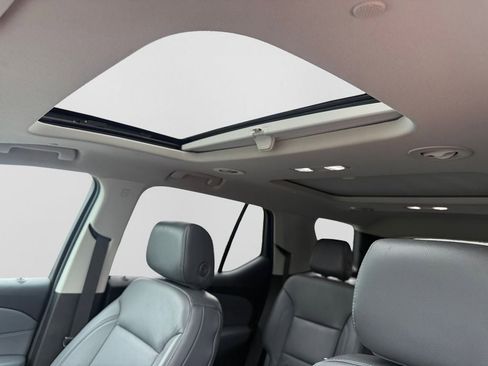 Used 2018 Chevrolet Traverse LT w/ LPO, Floor Liner Package AWD/4WD image 30