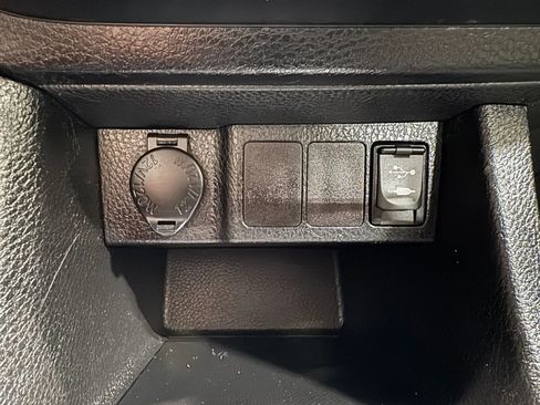 Used 2014 Toyota Corolla L image 41