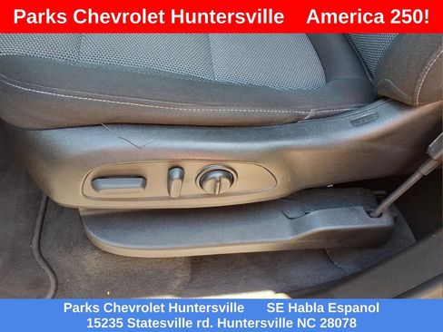 Certified 2022 Chevrolet Traverse LT FWD image 18
