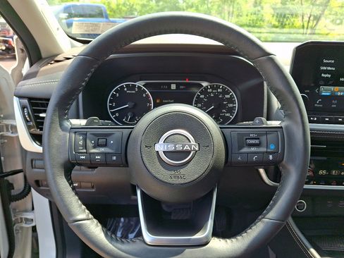 Certified 2023 Nissan Rogue SL w/ SL Premium Package AWD/4WD image 20