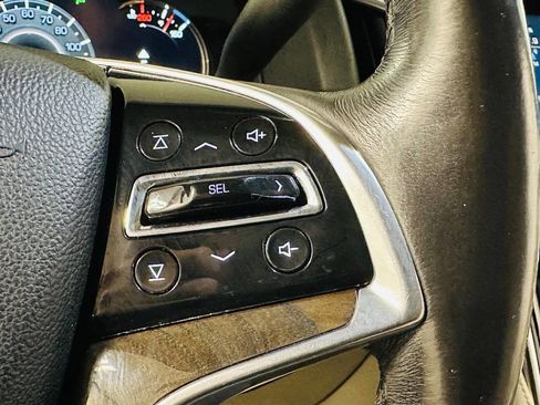 Used 2018 Cadillac Escalade ESV Premium Luxury image 17