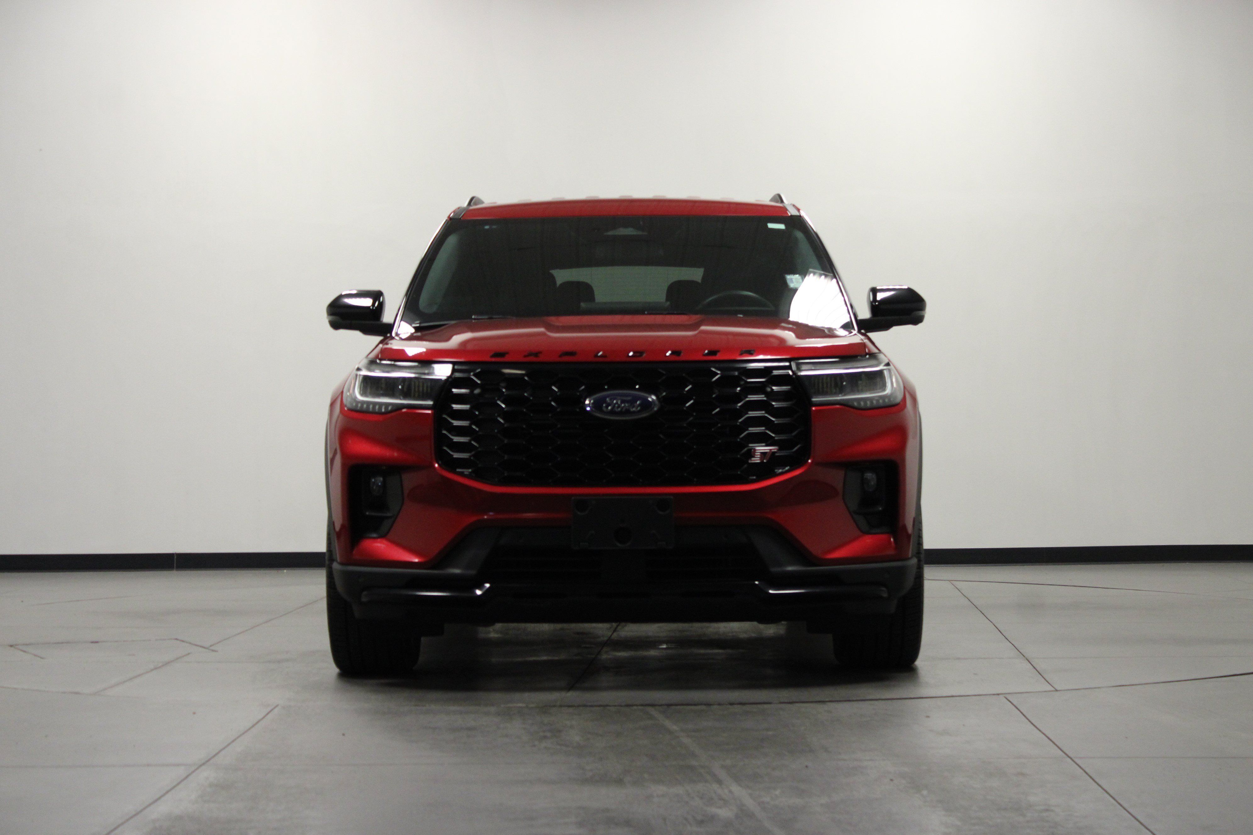 Used 2025 Ford Explorer ST RWD image 9