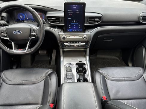 Certified 2020 Ford Explorer ST w/ ST Street Pack image 13