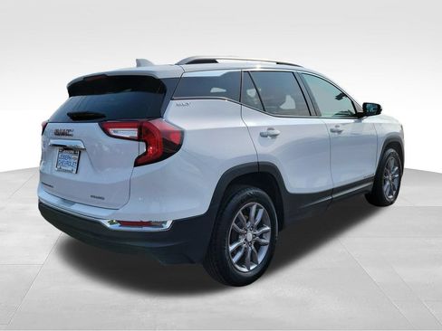 Used 2024 GMC Terrain SLT AWD/4WD image 4