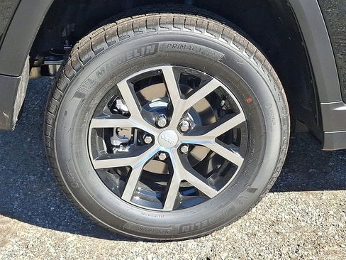 New 2025 Jeep Grand Cherokee Limited image 5