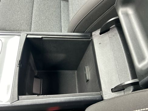 Used 2025 GMC Acadia Elevation image 50