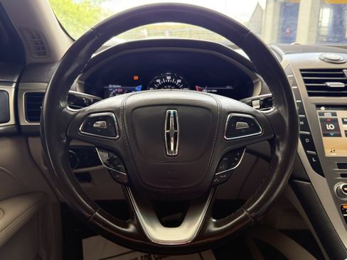 Used 2017 Lincoln MKZ Premiere FWD image 14