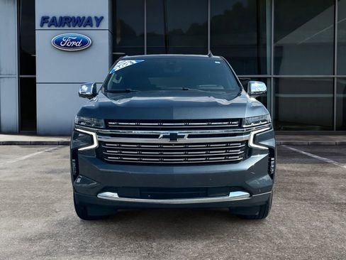 Used 2021 Chevrolet Suburban Premier w/ Premium Package image 2