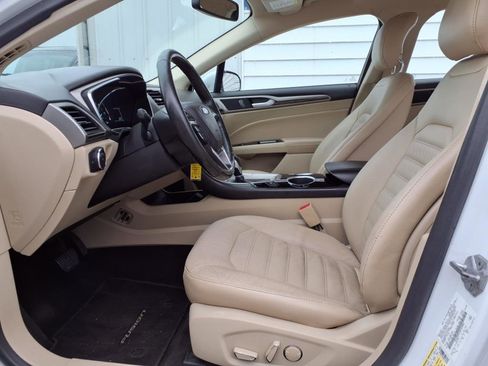 Used 2014 Ford Fusion Energi SE image 7