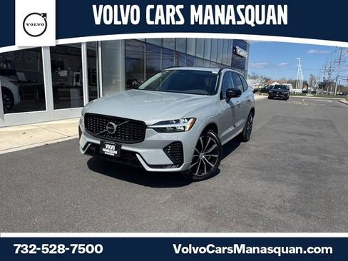 Certified 2025 Volvo XC60 B5 Plus image 1