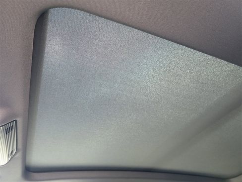 New 2026 Volkswagen Tiguan SE R-Line image 21