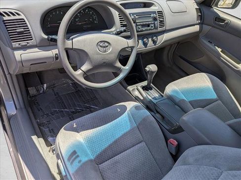 Used 2004 Toyota Camry LE FWD image 10