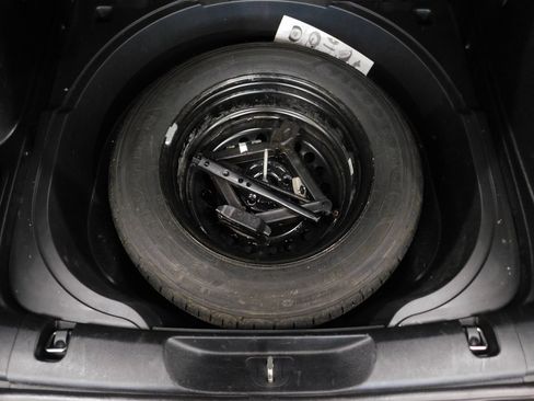 Used 2017 Jeep Cherokee Latitude w/ Comfort & Convenience Group image 78