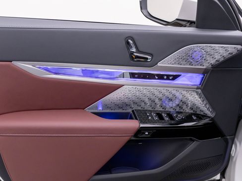 New 2026 BMW 760i xDrive w/ Executive Package AWD/4WD image 11