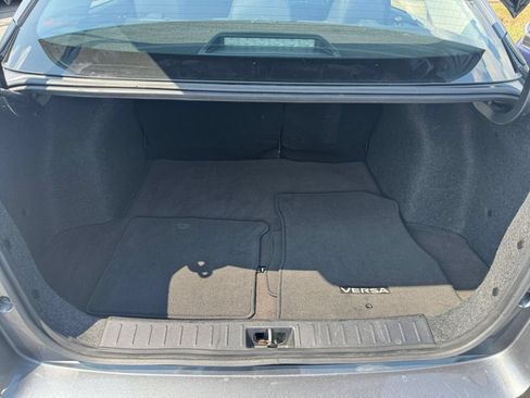 Used 2025 Nissan Versa SV FWD image 28