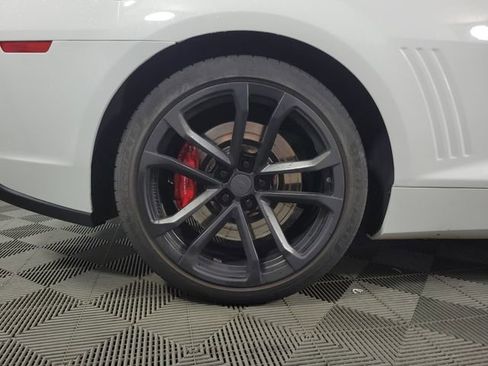 Used 2015 Chevrolet Camaro SS w/ SS Performance Package RWD image 12