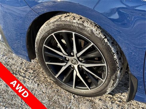 Used 2023 Toyota Camry SE w/ Blackout Package (TMS) image 10