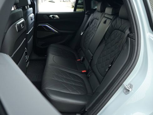 Used 2025 BMW X6 xDrive40i w/ Climate Comfort Package AWD/4WD image 16