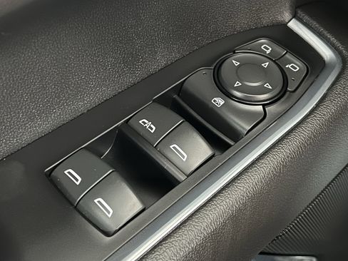 Used 2022 Chevrolet Silverado 1500 LT image 44