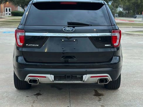 Used 2016 Ford Explorer Platinum image 6