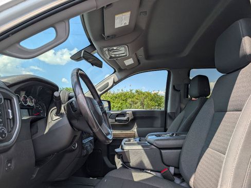 Used 2022 Chevrolet Silverado 1500 RST AWD/4WD image 8