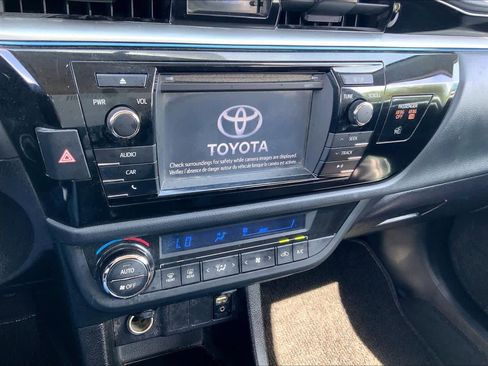 Used 2016 Toyota Corolla S image 32