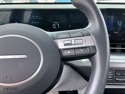 Used 2025 Hyundai Kona SEL image 23