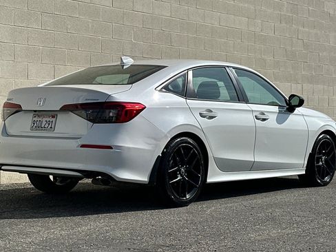 Used 2025 Honda Civic Sport image 4