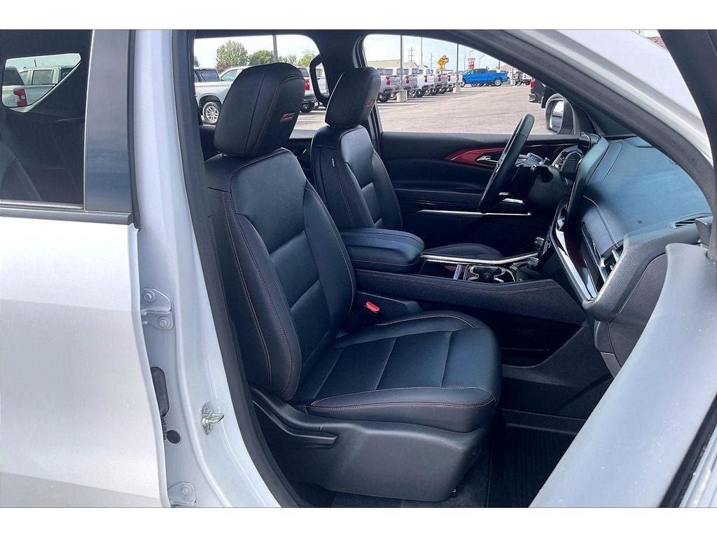 Used 2024 Chevrolet Traverse Z71 w/ Enhanced Driving Package AWD/4WD image 8