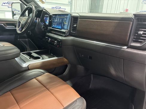 Used 2024 Chevrolet Silverado 2500 High Country w/ High Country Premium Package AWD/4WD image 73
