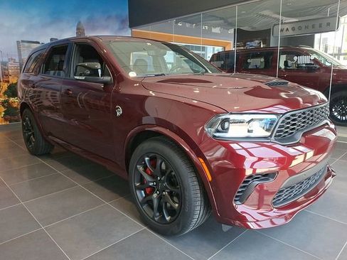 Used 2025 Dodge Durango SRT Hellcat w/ Trailer Tow Group IV AWD/4WD image 2