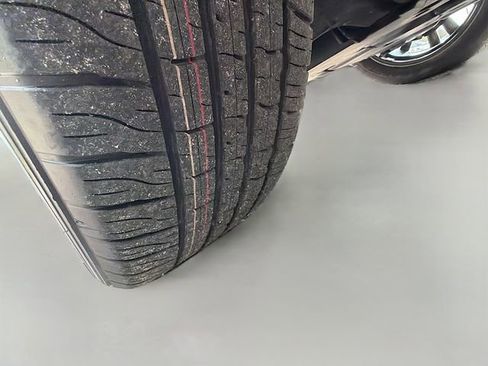 Used 2022 Lexus LX 600 4WD w/ Accessory Package (Z1) image 6