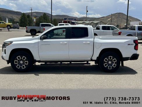 Used 2025 Chevrolet Colorado Z71 AWD/4WD image 4