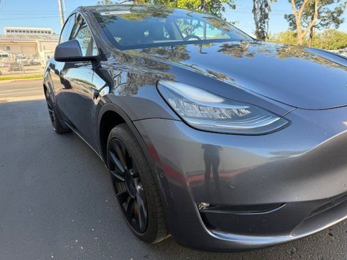 Used 2021 Tesla Model Y 2WD image 7