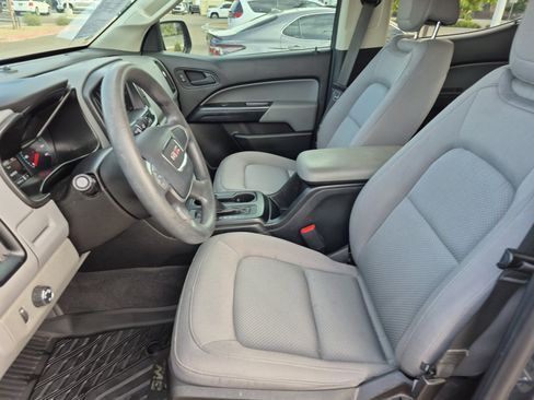 Used 2020 GMC Canyon 2WD Crew Cab w/ Convenience Package image 17